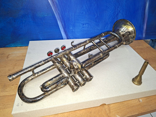 Antikes blechblasinstrument - ,