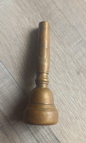Altes mundstück aus messing - altes,